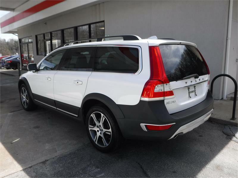 used 2015 Volvo XC70 car, priced at $13,500