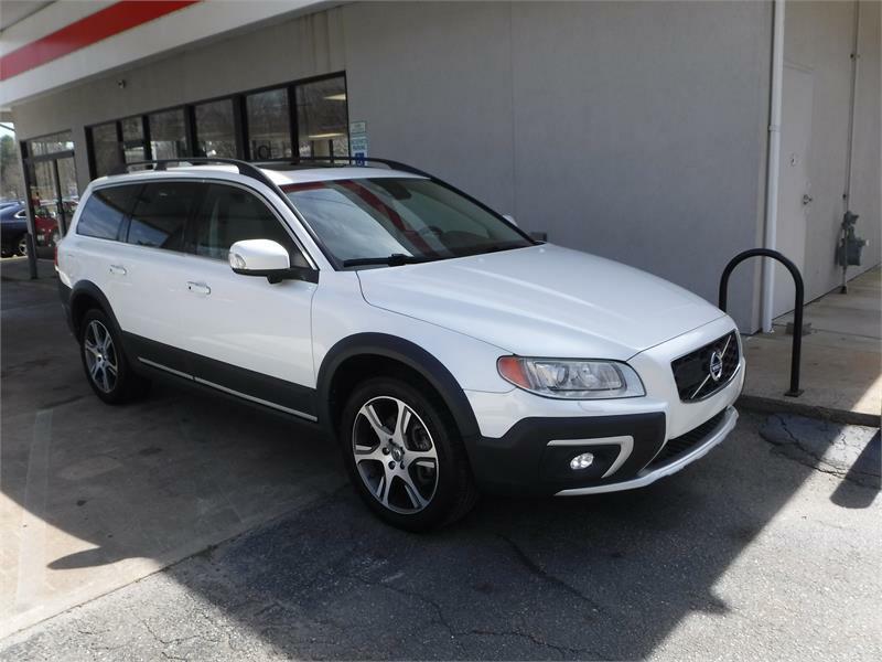 used 2015 Volvo XC70 car, priced at $13,500