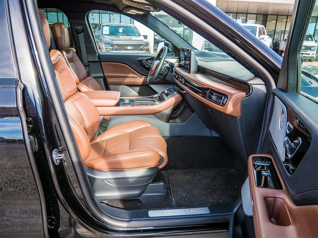 new 2025 Lincoln Aviator car, priced at $80,540