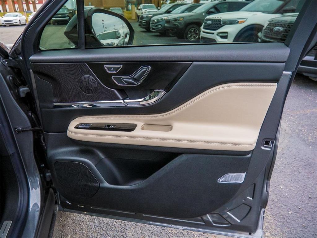 new 2025 Lincoln Corsair car, priced at $53,595