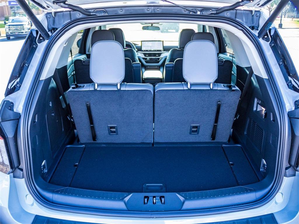 new 2025 Ford Explorer car, priced at $43,825