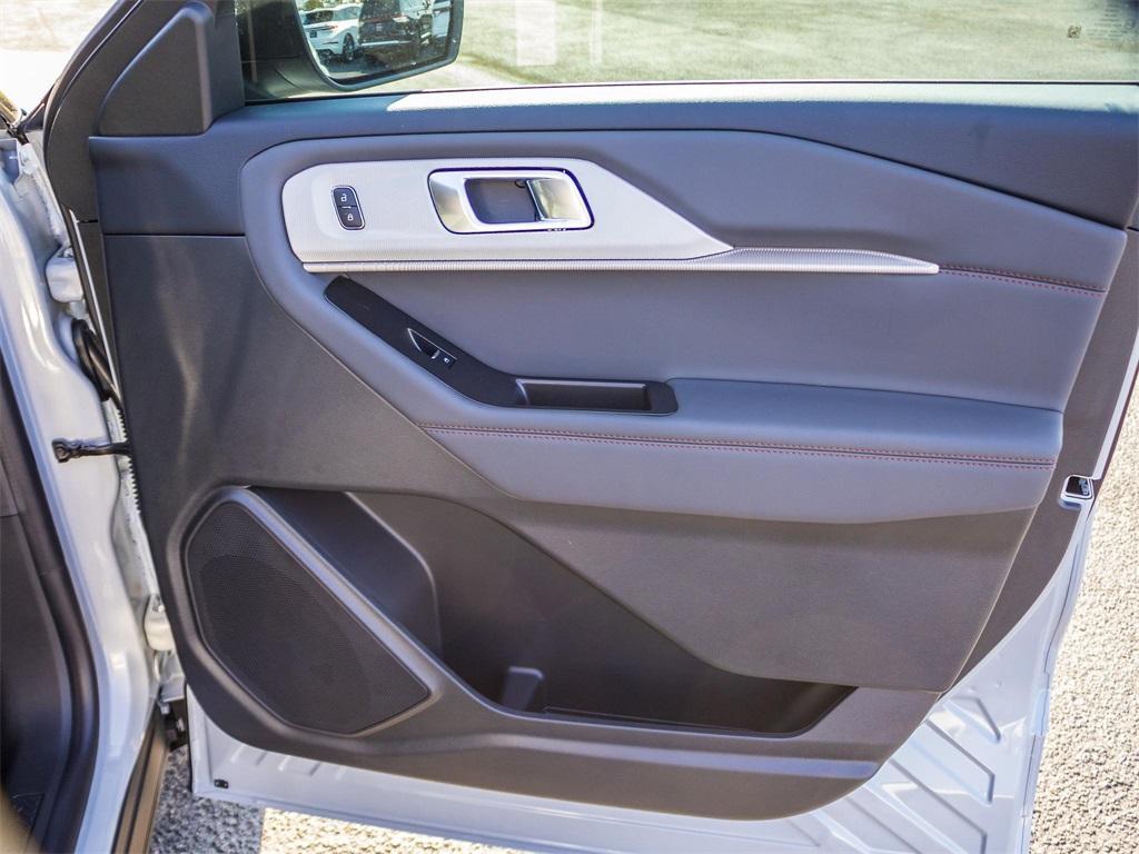 new 2025 Ford Explorer car, priced at $43,825