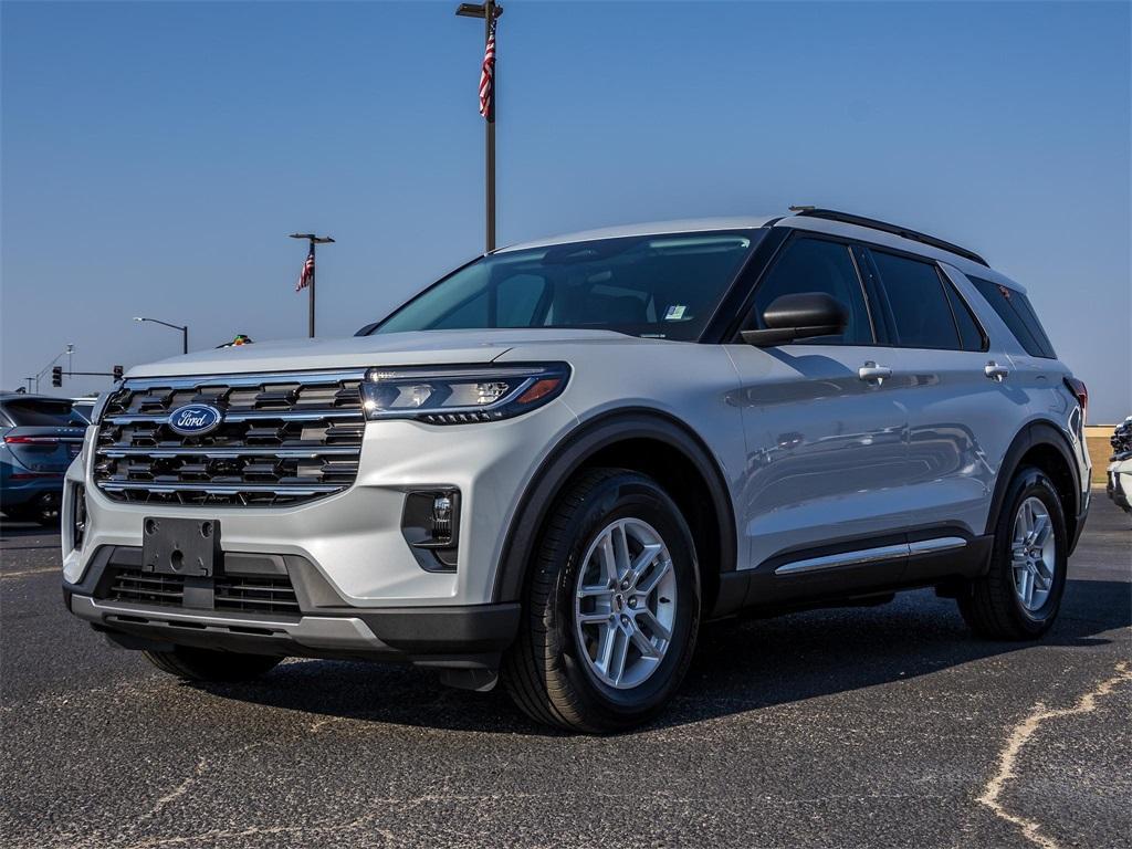 new 2025 Ford Explorer car, priced at $43,825