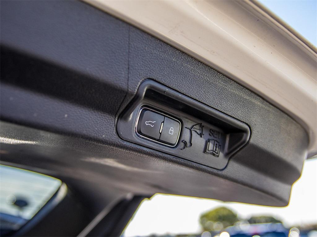 used 2022 Ford Explorer car, priced at $33,278