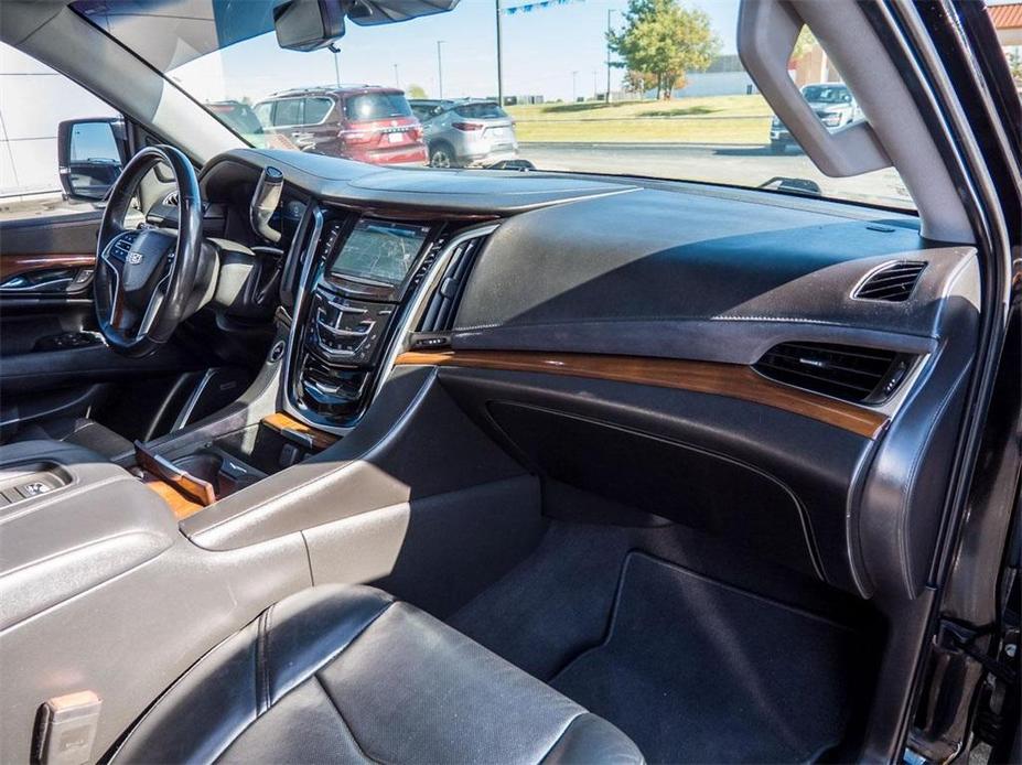 used 2019 Cadillac Escalade car, priced at $32,900