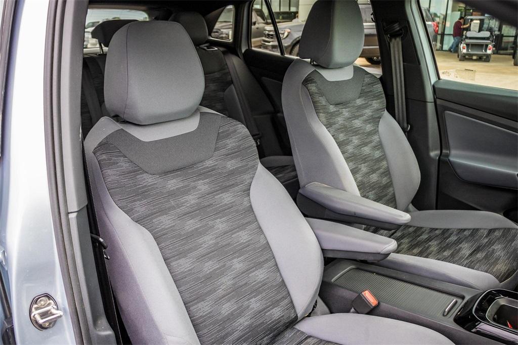 used 2022 Volkswagen ID.4 car, priced at $19,917