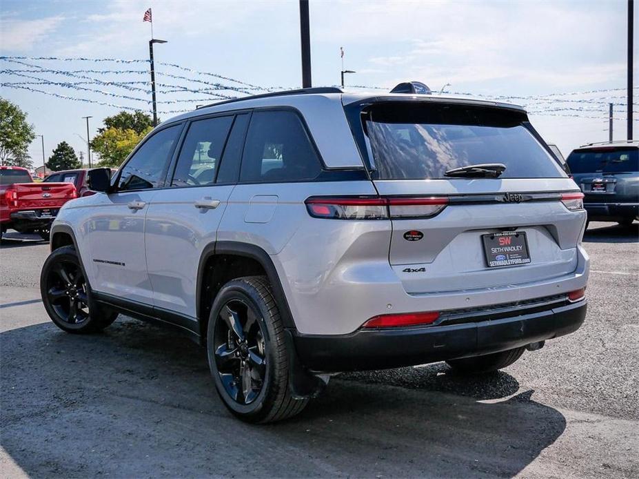 used 2022 Jeep Grand Cherokee car, priced at $30,995