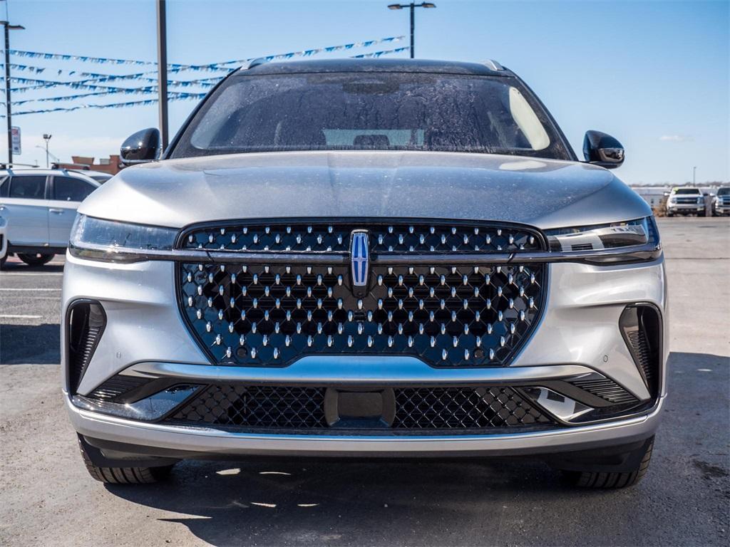 new 2025 Lincoln Nautilus car, priced at $63,180