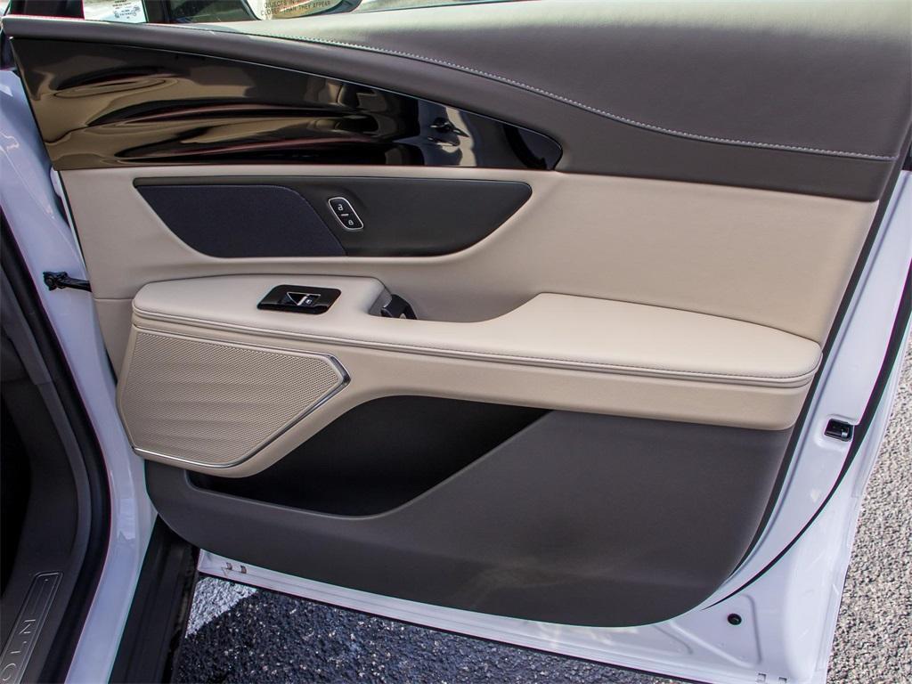 new 2025 Lincoln Nautilus car, priced at $51,130
