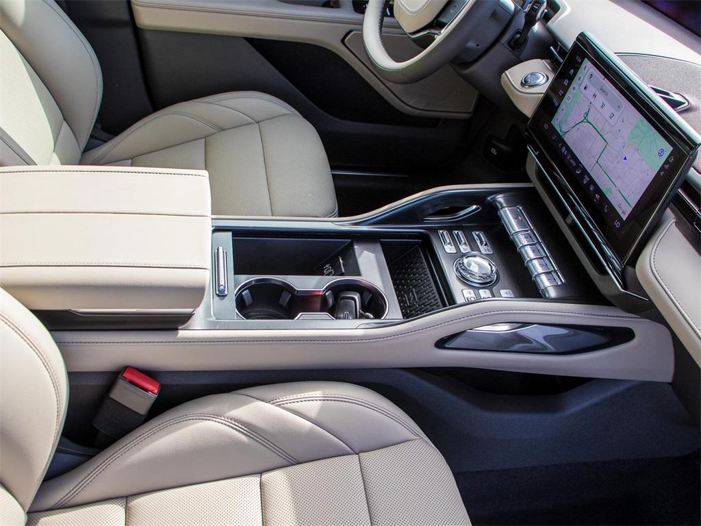 new 2025 Lincoln Nautilus car, priced at $51,130