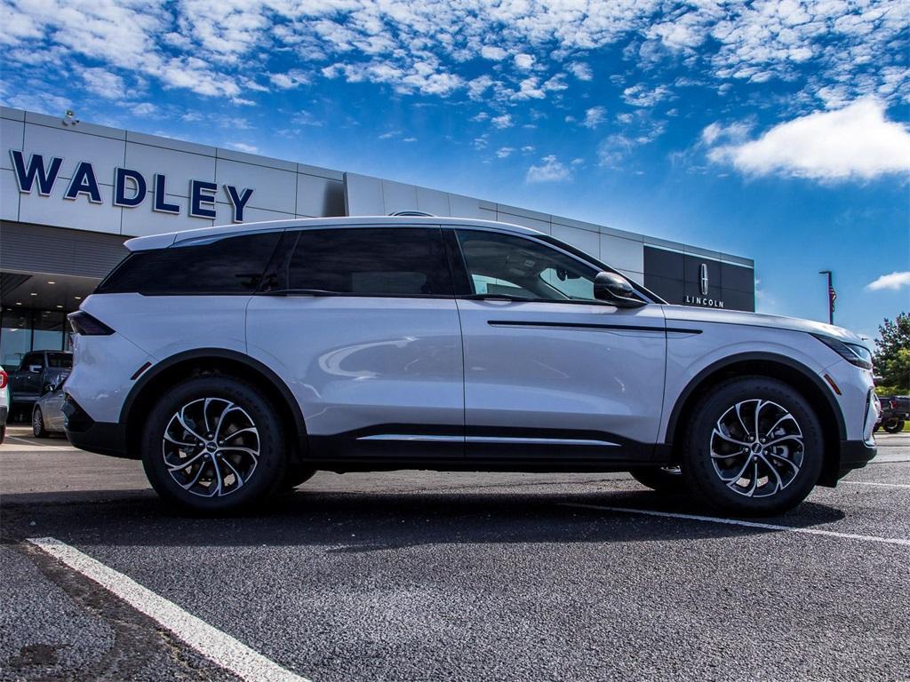 new 2025 Lincoln Nautilus car, priced at $51,130