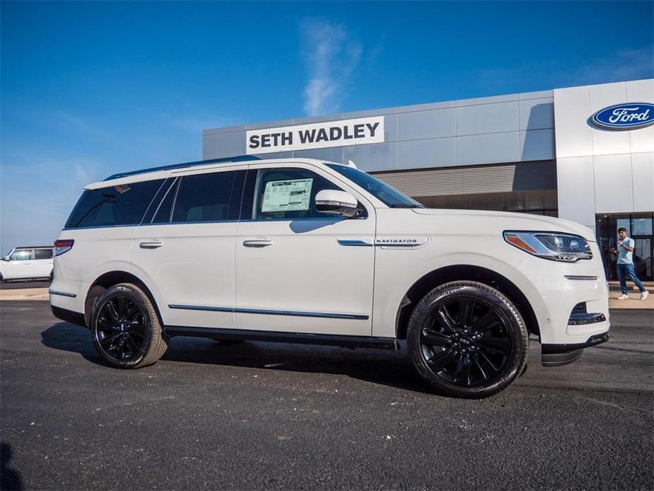 new 2024 Lincoln Navigator car, priced at $106,296