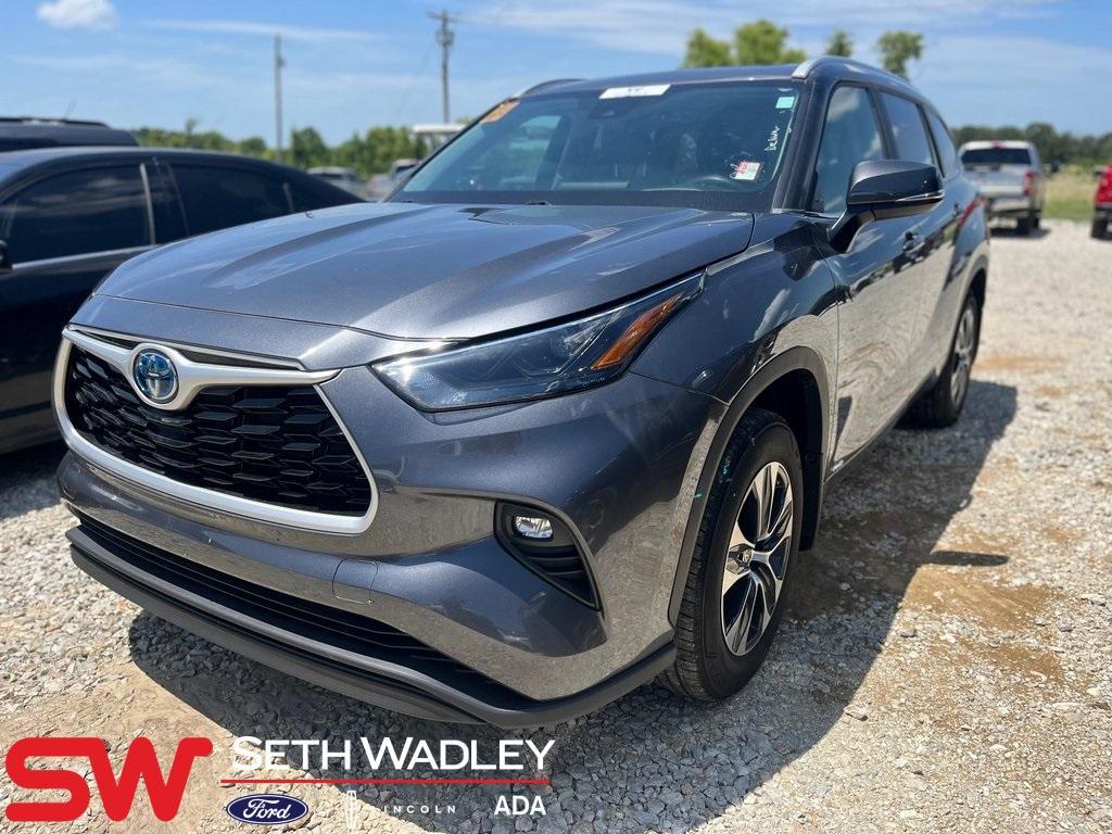 used 2023 Toyota Highlander Hybrid car, priced at $42,500