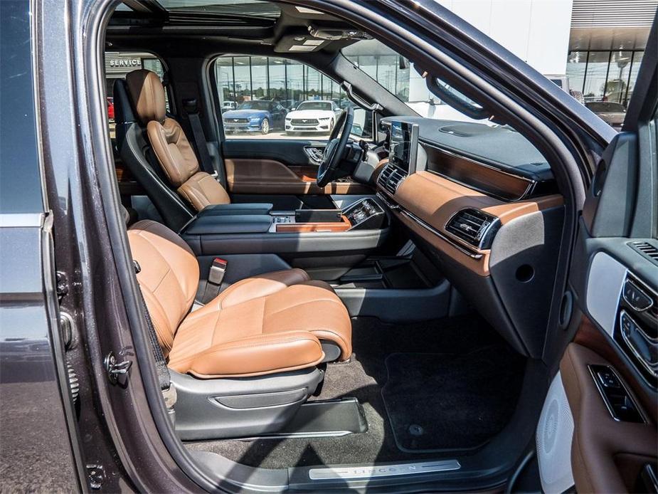 new 2024 Lincoln Navigator car, priced at $100,700