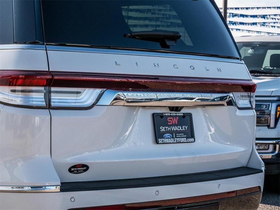 new 2024 Lincoln Navigator car, priced at $101,835