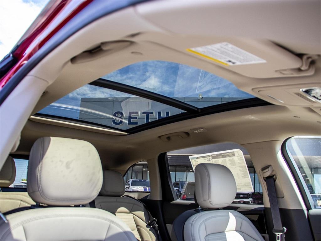 new 2025 Lincoln Nautilus car, priced at $62,083