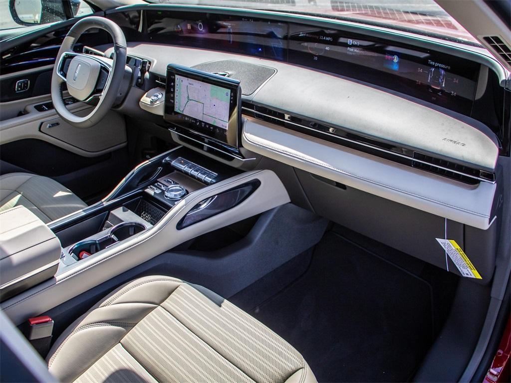 new 2025 Lincoln Nautilus car, priced at $62,083
