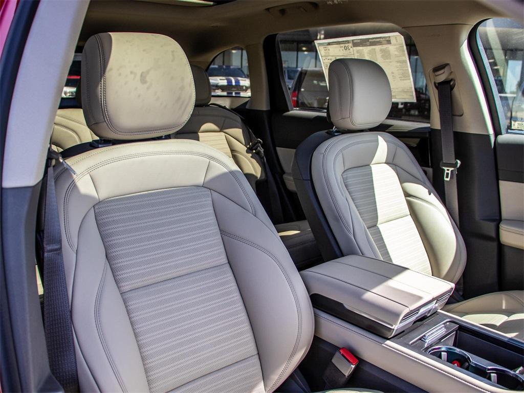 new 2025 Lincoln Nautilus car, priced at $62,083