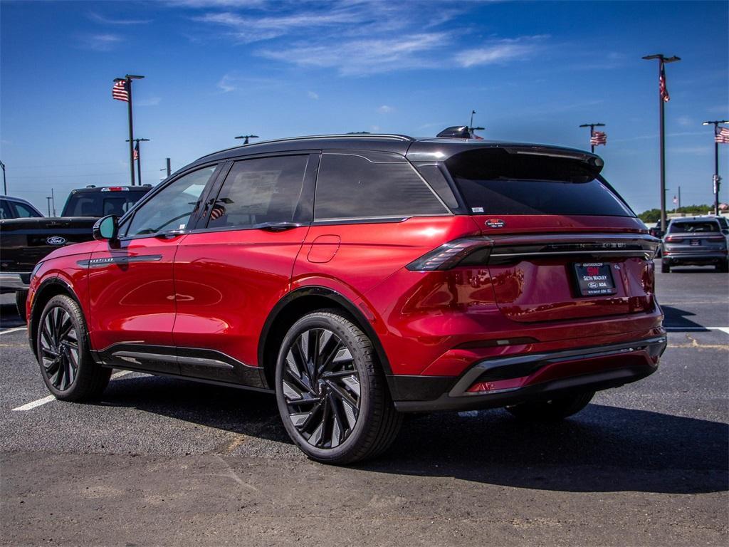 new 2025 Lincoln Nautilus car, priced at $62,083
