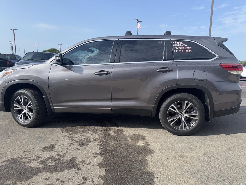 used 2019 Toyota Highlander car, priced at $29,500