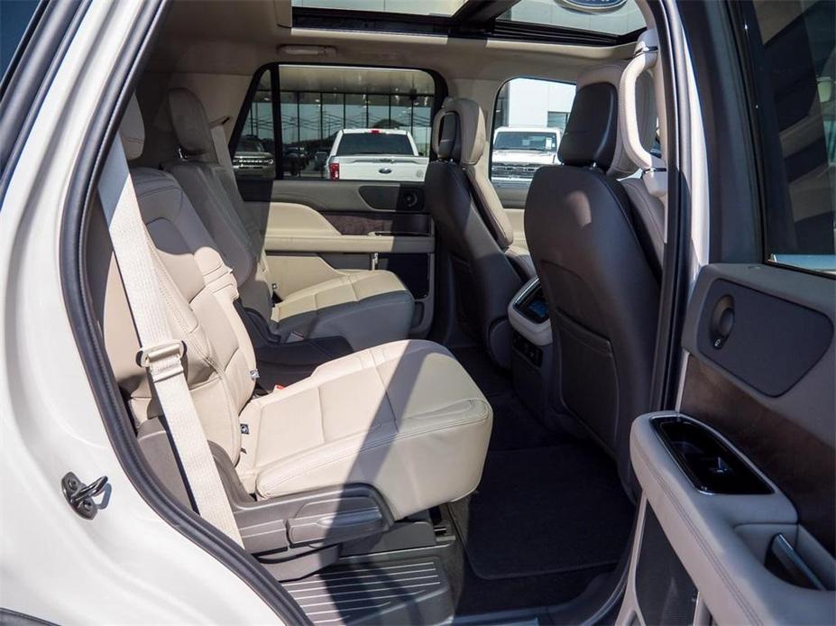 new 2024 Lincoln Navigator car, priced at $86,147