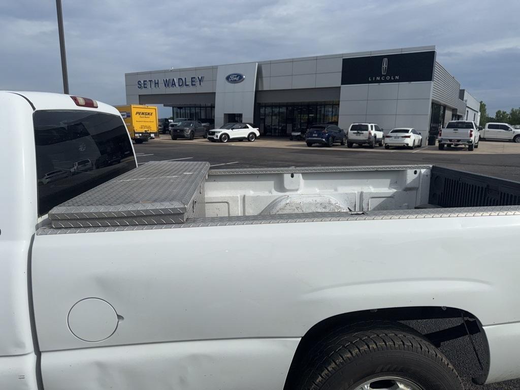 used 2000 Chevrolet Silverado 1500 car, priced at $3,071