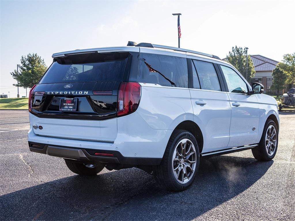 new 2025 Ford Expedition car, priced at $85,677