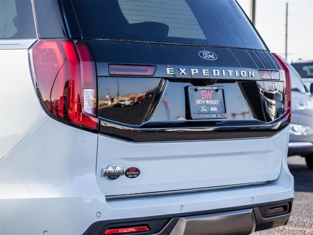 new 2025 Ford Expedition car, priced at $85,677