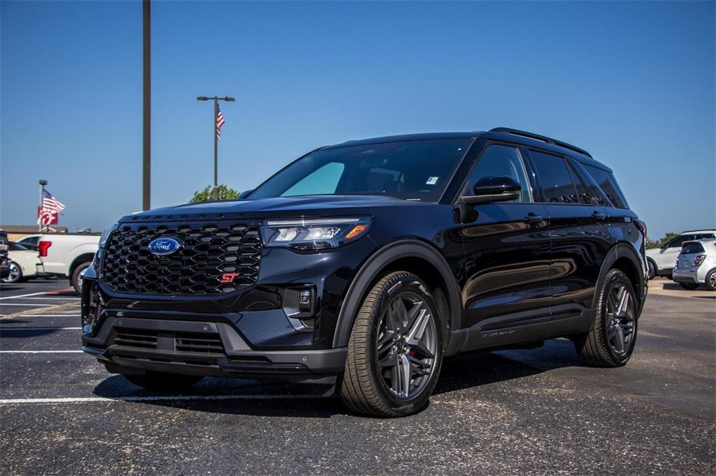 new 2025 Ford Explorer car, priced at $60,560