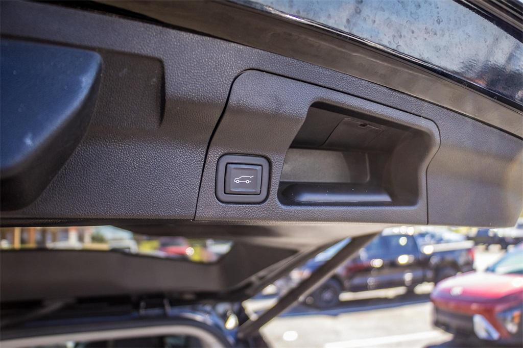 used 2023 GMC Acadia car, priced at $25,997