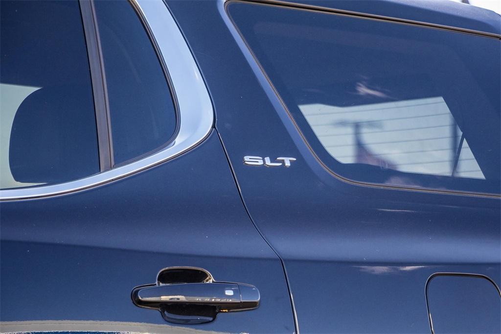 used 2023 GMC Acadia car, priced at $25,997