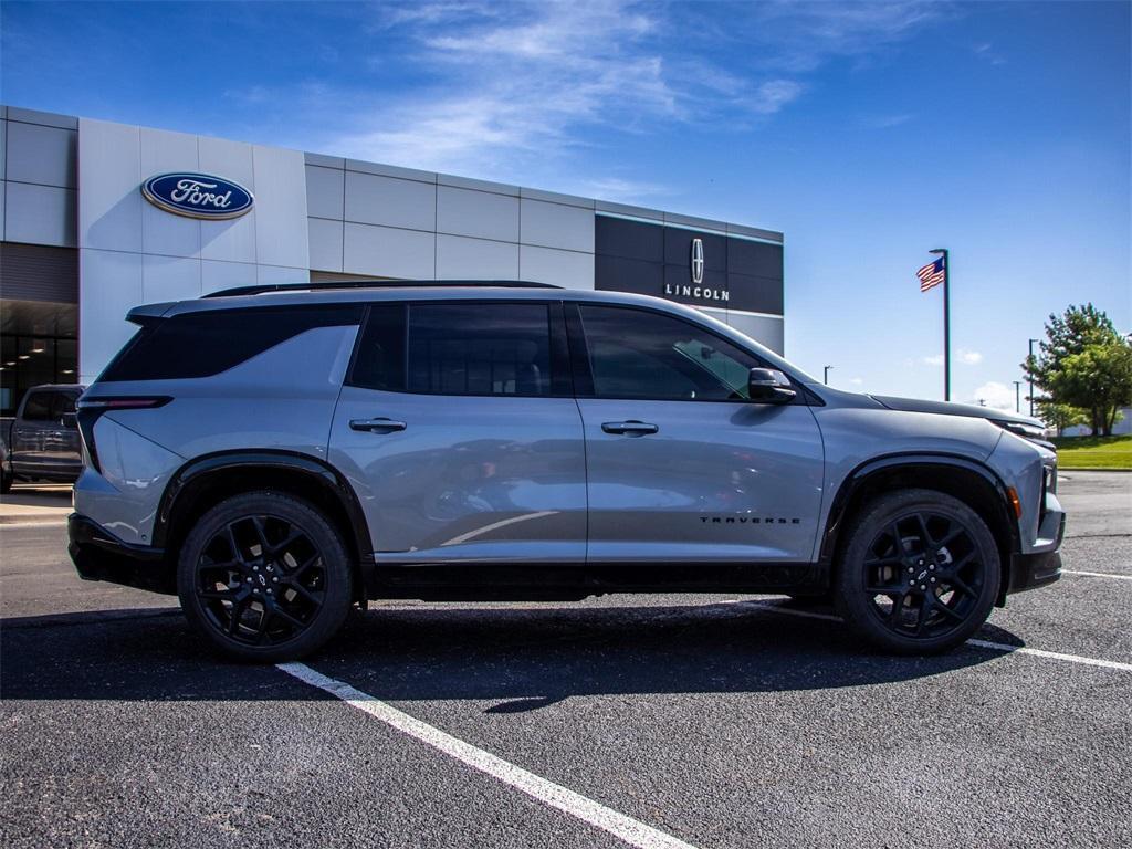 used 2024 Chevrolet Traverse car, priced at $52,816