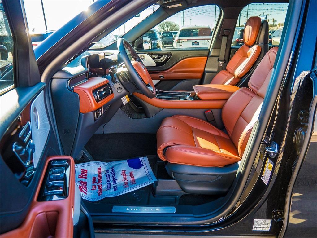 new 2025 Lincoln Aviator car, priced at $70,029