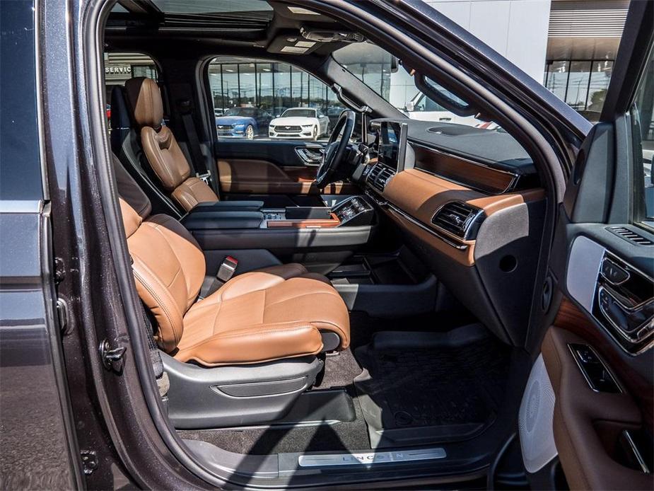 new 2024 Lincoln Navigator car, priced at $102,766