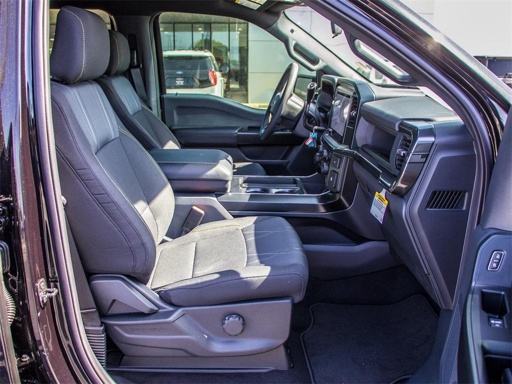 new 2025 Ford F-150 car, priced at $52,040