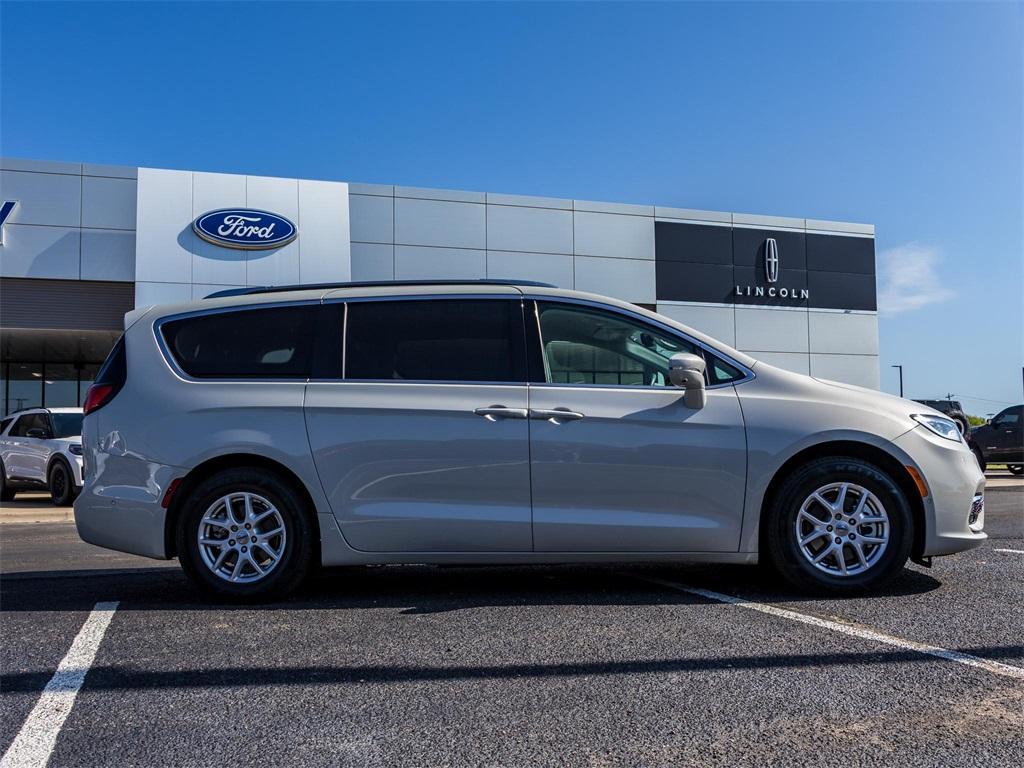 used 2021 Chrysler Pacifica car, priced at $26,335