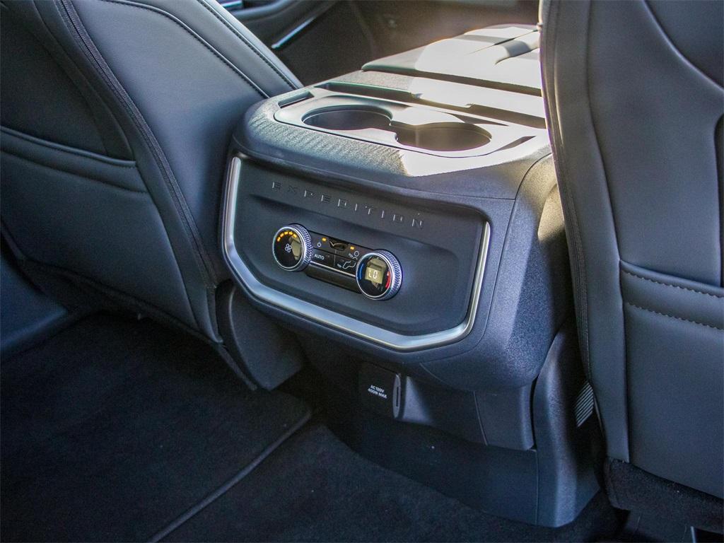 new 2025 Ford Expedition Max car, priced at $85,540