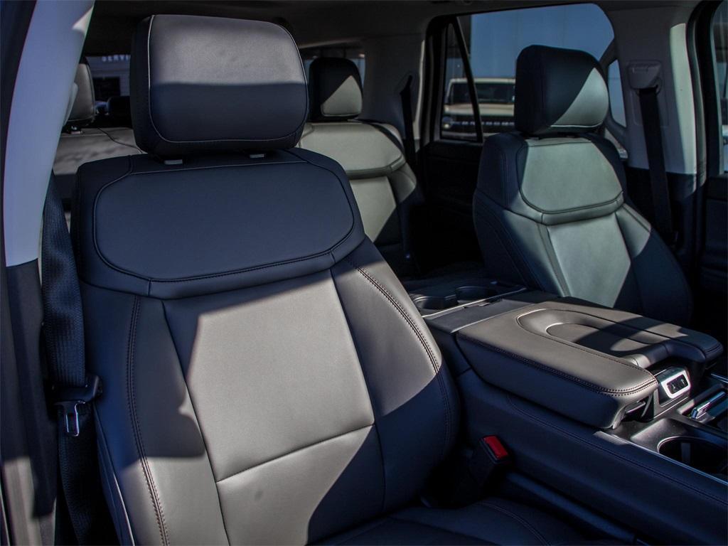 new 2025 Ford Expedition Max car, priced at $85,540