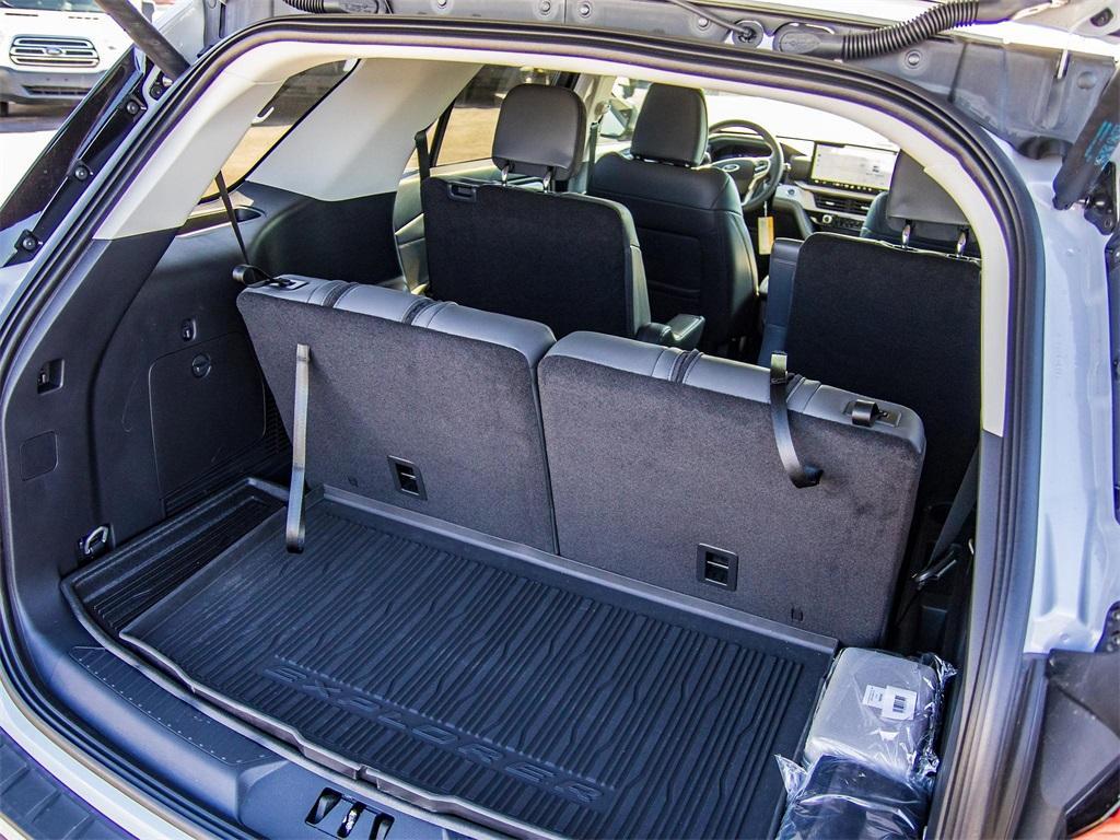 new 2025 Ford Explorer car, priced at $47,950