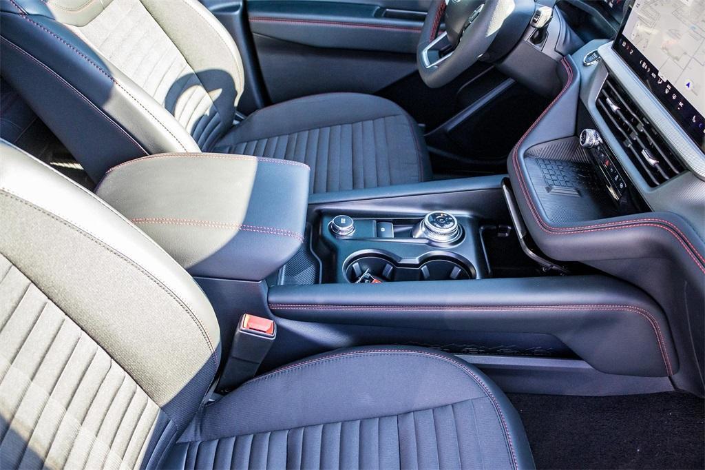 new 2025 Ford Explorer car, priced at $52,725