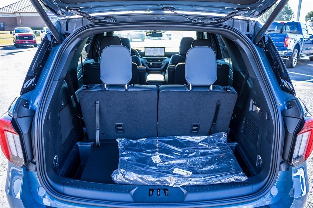new 2025 Ford Explorer car, priced at $52,725