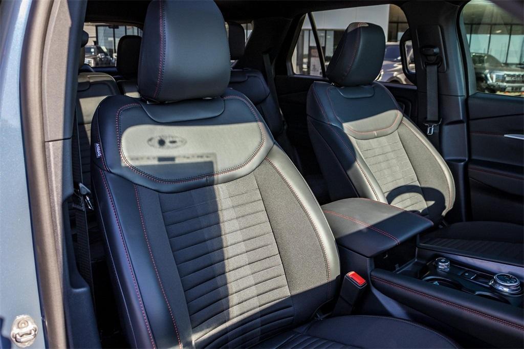 new 2025 Ford Explorer car, priced at $52,725