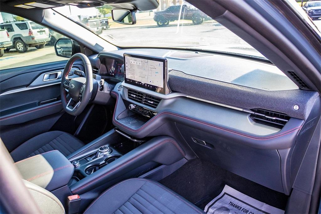 new 2025 Ford Explorer car, priced at $52,725