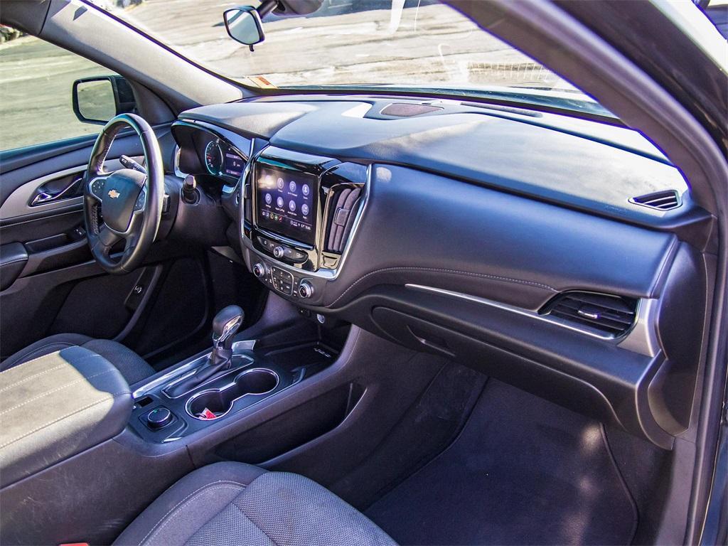 used 2023 Chevrolet Traverse car, priced at $21,995