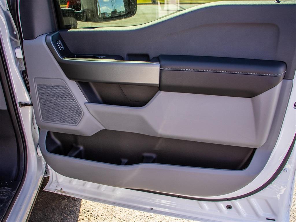 new 2025 Ford F-350 car, priced at $55,570