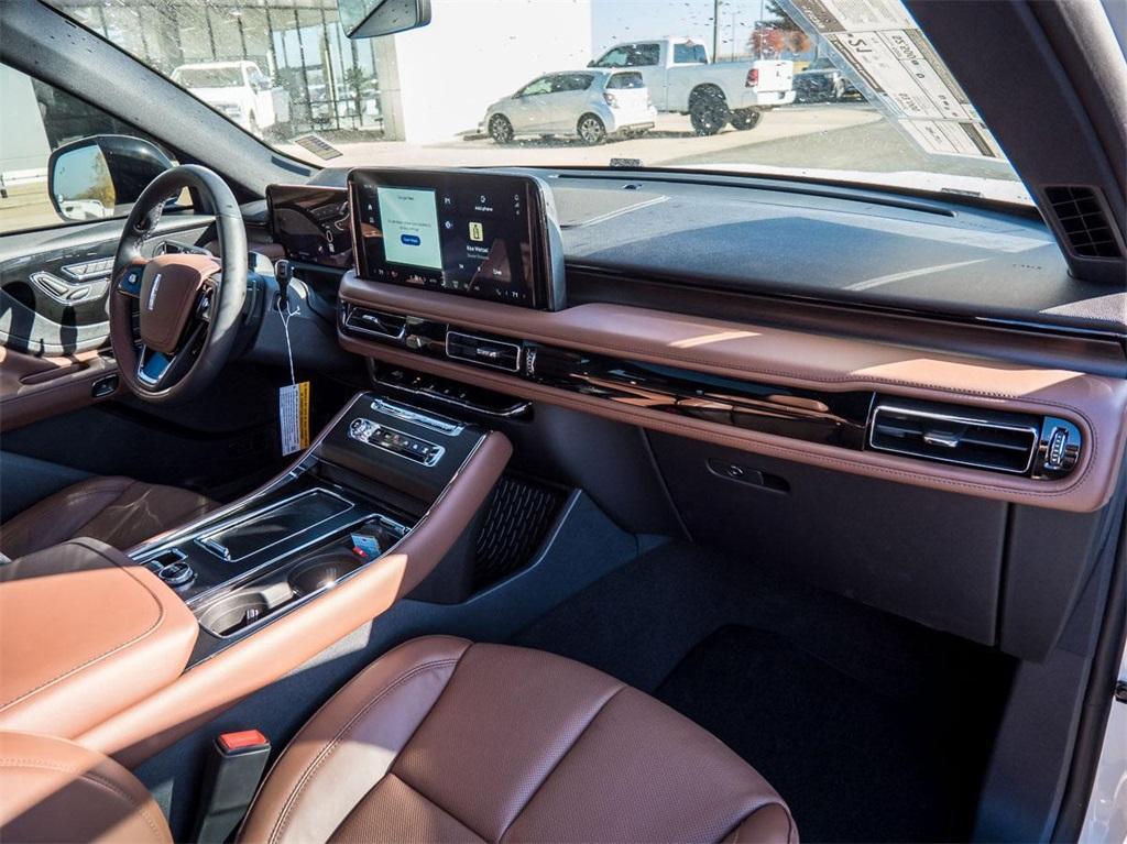 new 2025 Lincoln Aviator car, priced at $71,925