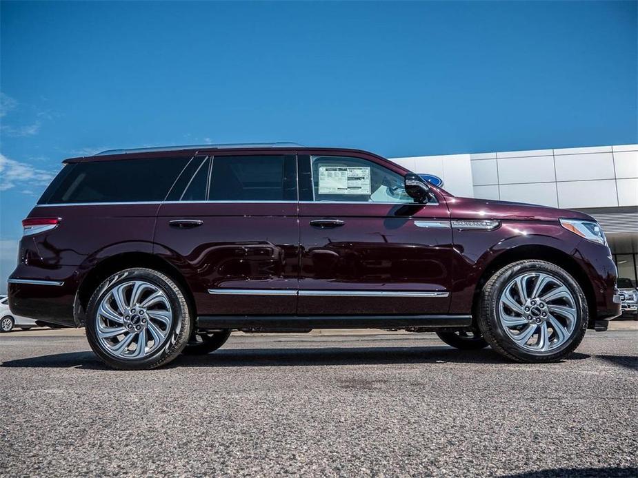 new 2024 Lincoln Navigator car, priced at $86,147