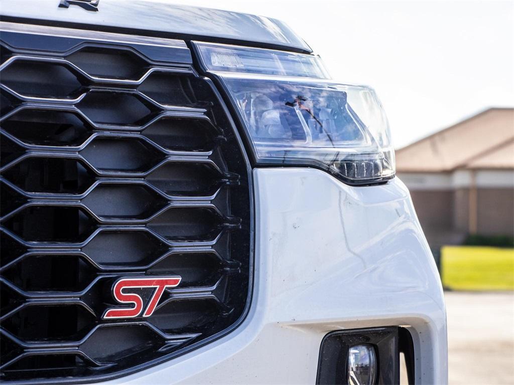 new 2025 Ford Explorer car, priced at $54,500