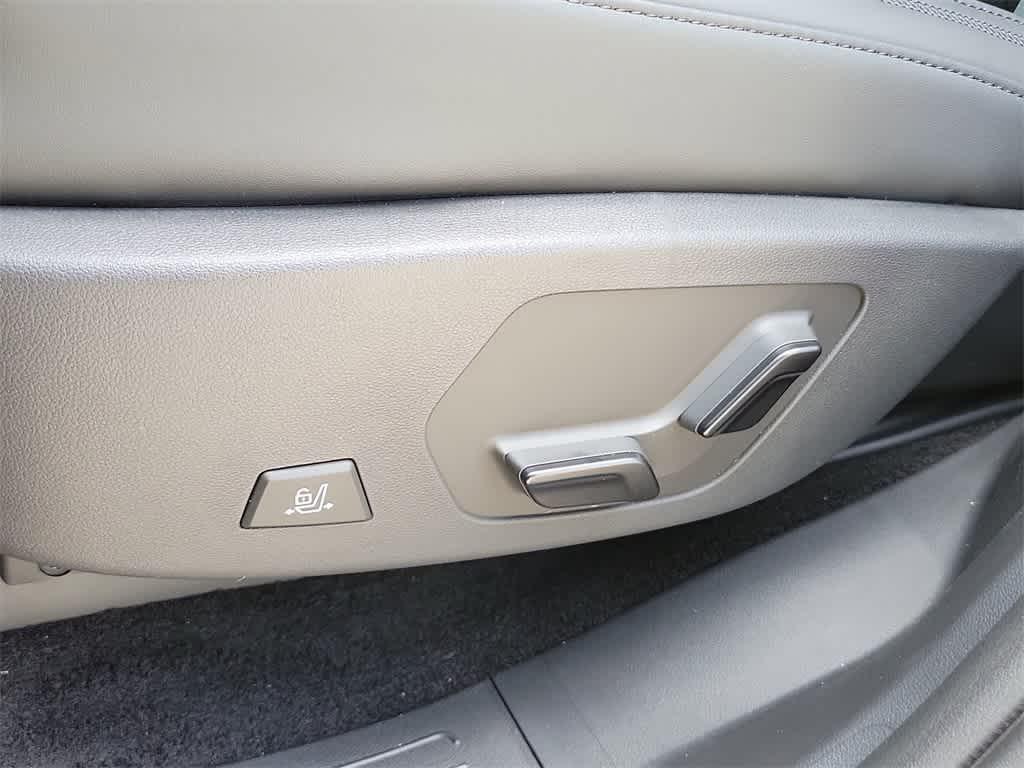 new 2025 Hyundai SANTA FE HEV car, priced at $53,124