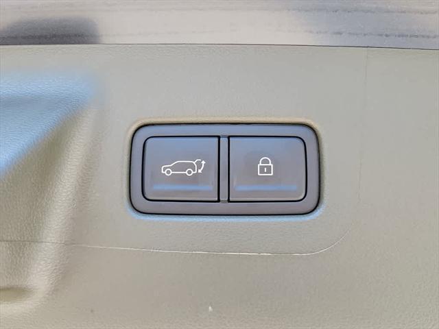 used 2025 Hyundai Santa Fe car, priced at $40,051